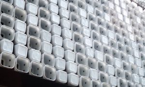 Riciclo plastica: vaschette gelato per costruzione biblioteca in Indonesia